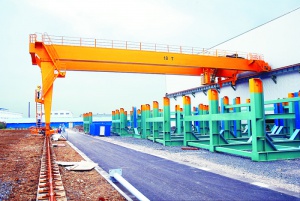 BMH10噸重型半門式起重機(jī)
